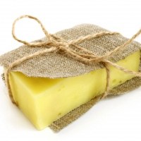 What are the basic methods of making homemade soap?