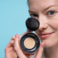 Mineral powder make-up