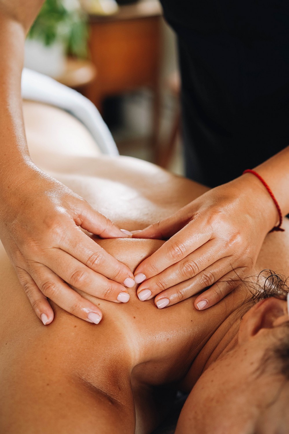 Menthol-Massageöl bei der Massage