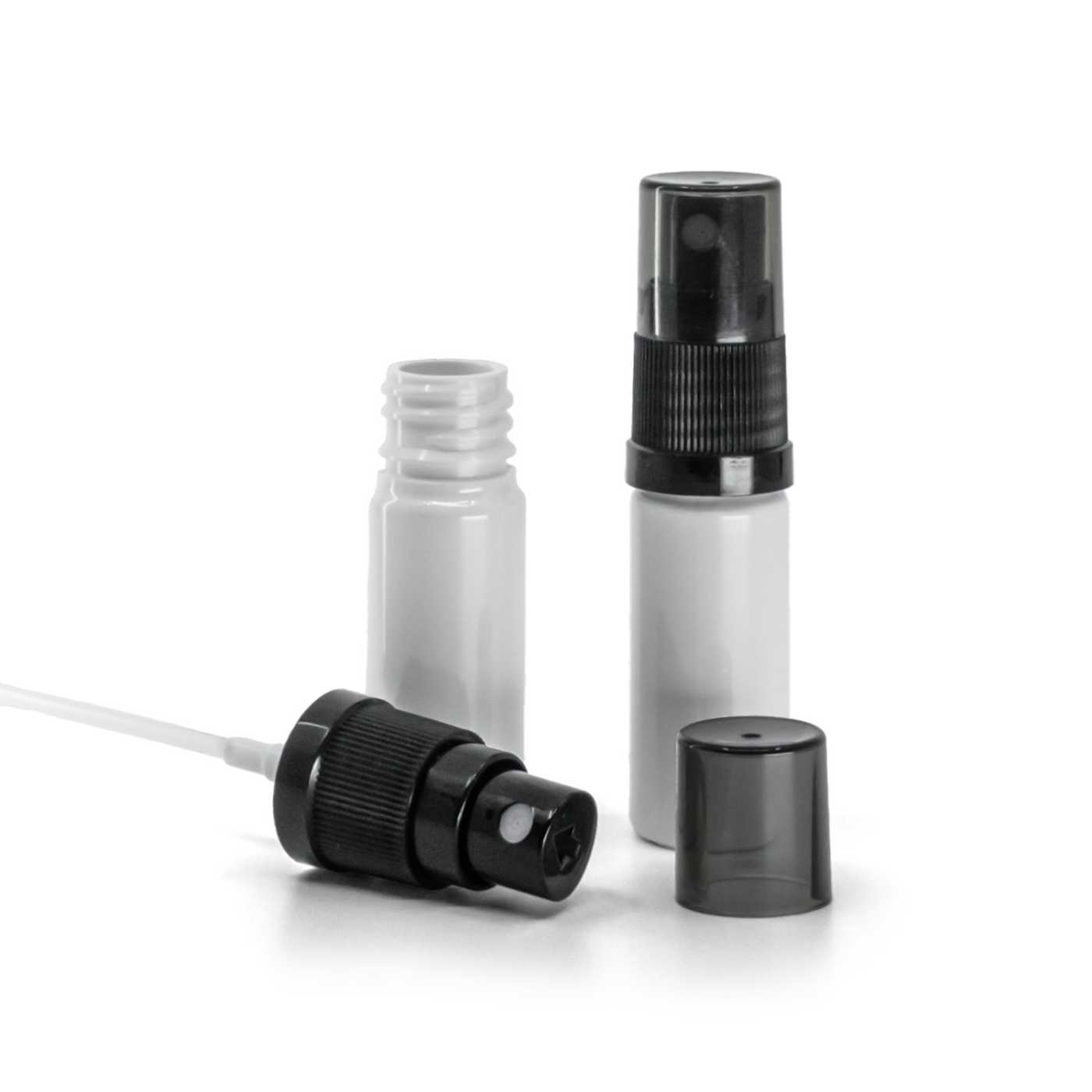 Butelka plastikowa apteczna, biała, atomizer czarny, kapturek przydymiony, 10 ml