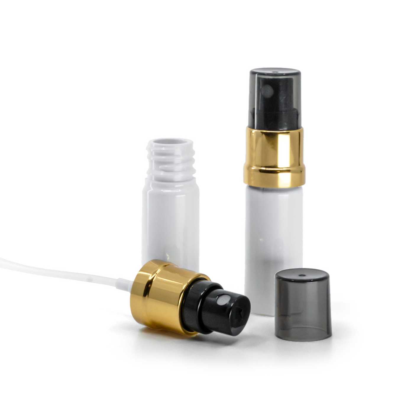 Butelka plastikowa biała, czarno-złoty atomizer, przydymiony kapturek, 10 ml
