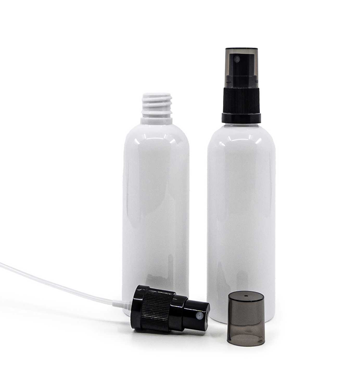 Butelka plastikowa biała, czarny atomizer, przydymiony kapturek, 100 ml