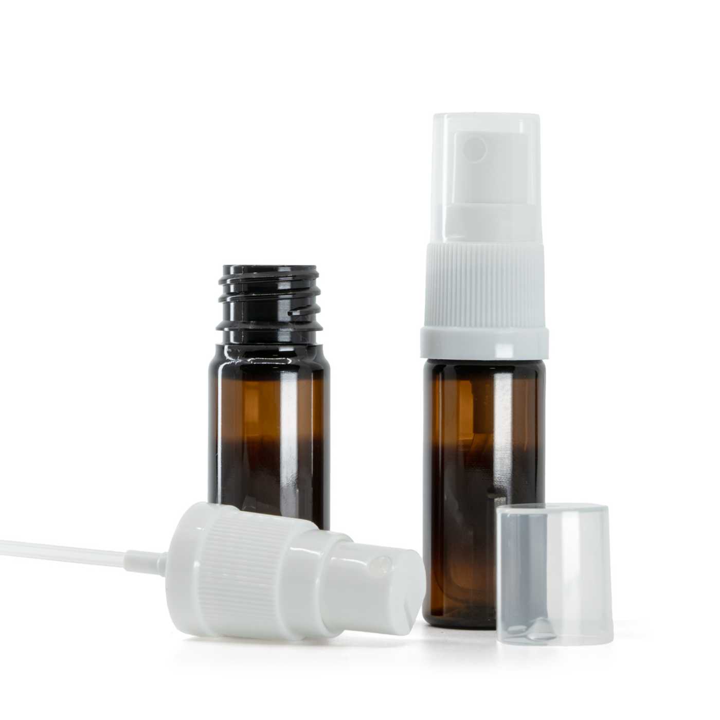 Hnědá plastová lahvička s bílým rozprašovačem, 10 ml