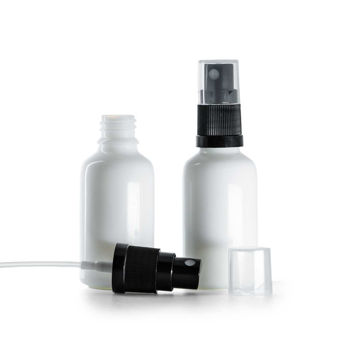 Sklenená fľaška, liekovka, biela, čierny rozprašovač, 30 ml