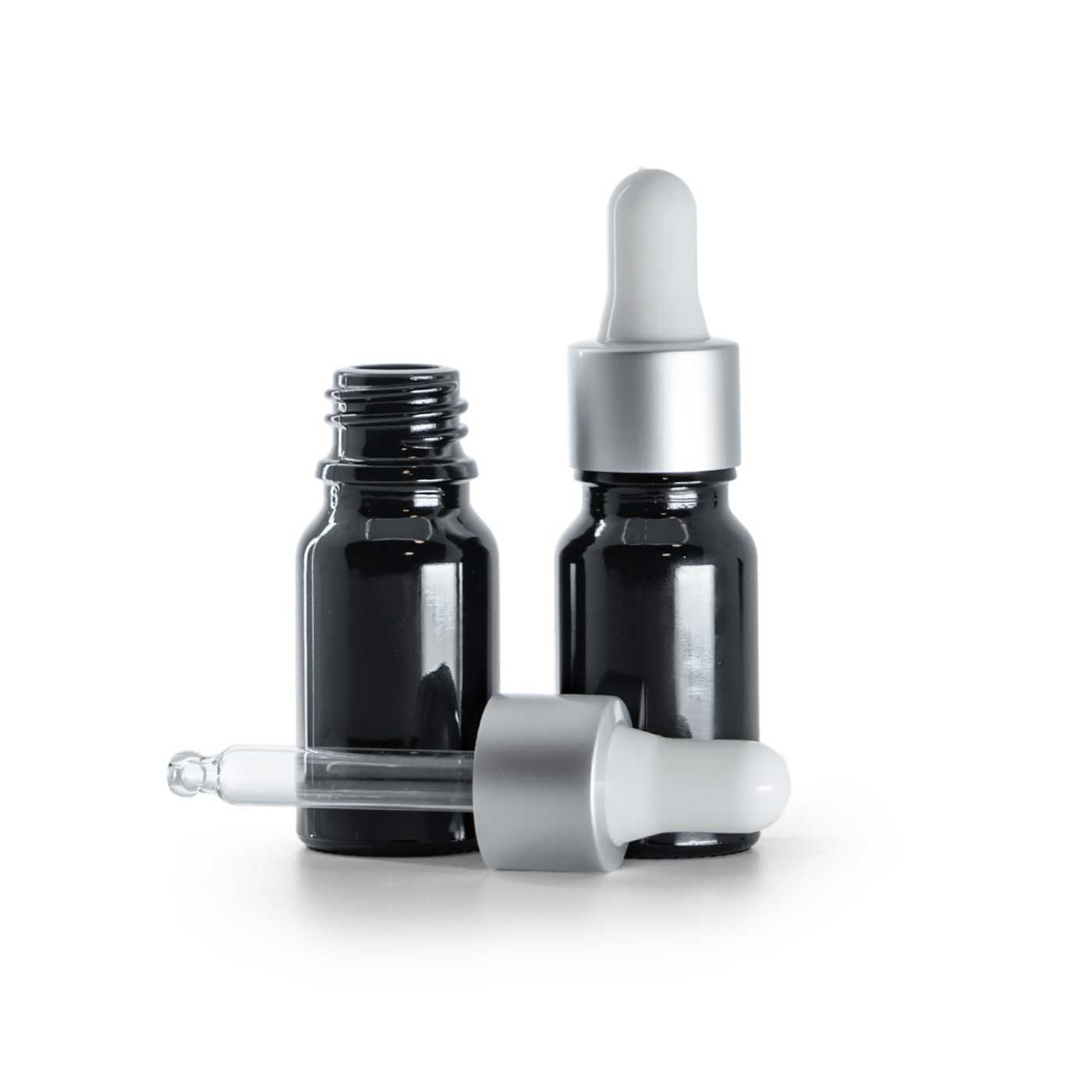 Lesklá černá skleněná lahvička, matné stříbrné kapátko, 10 ml