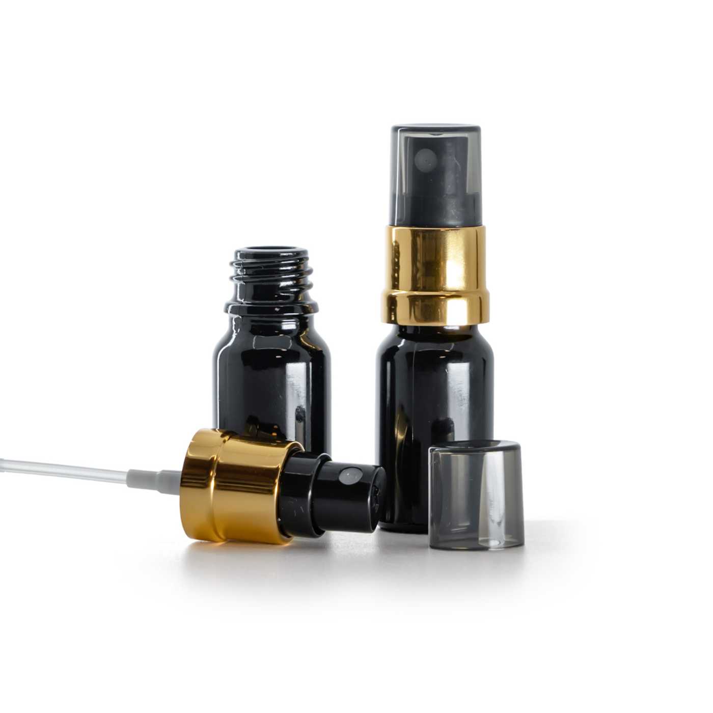 Skleněná lahvička, černá lesklá, černo-zlatý rozprašovač s dýmovým krytem, 10 ml