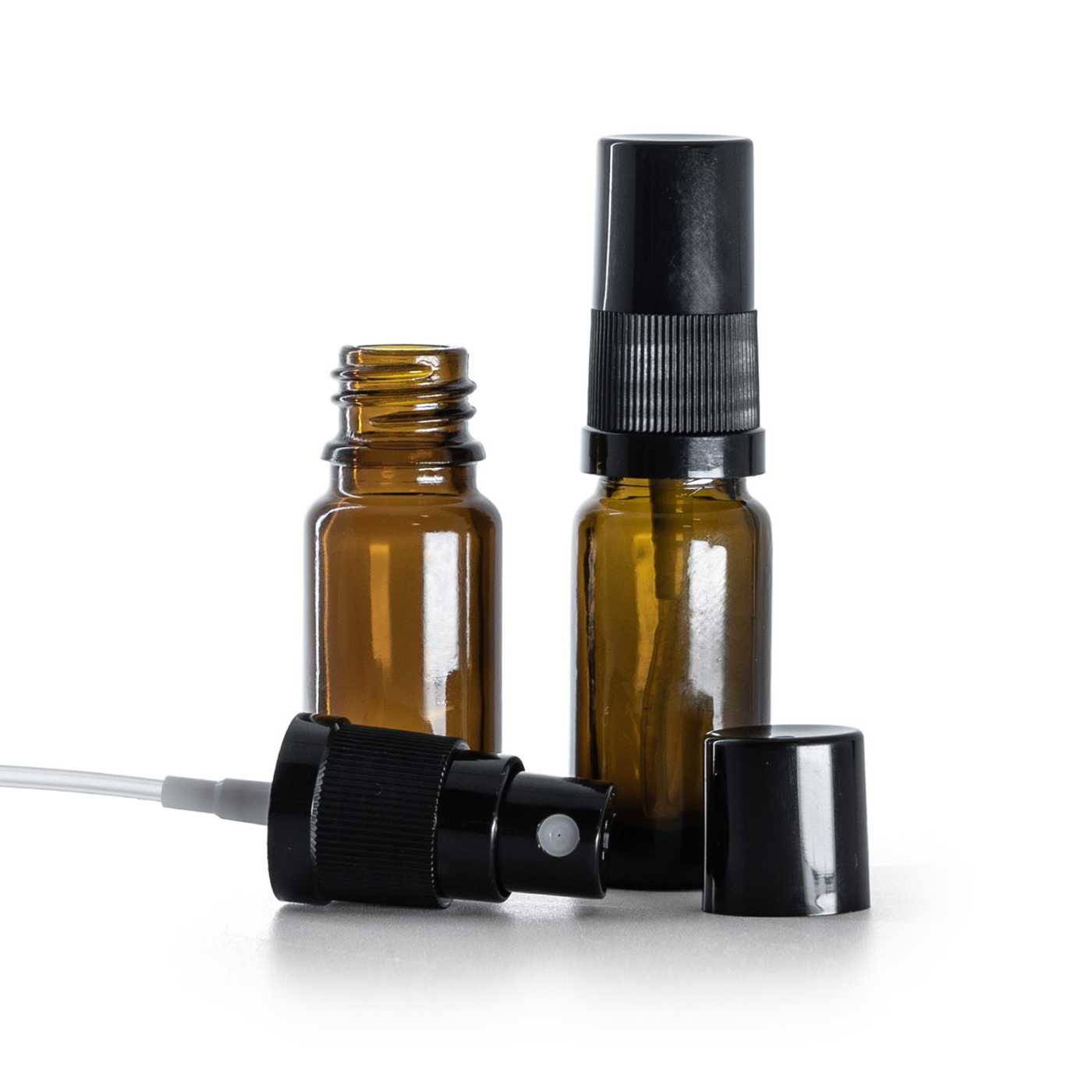Sklenená liekovka typ B, vysoká, čierny rozprašovač, čierny vrch, 10 ml