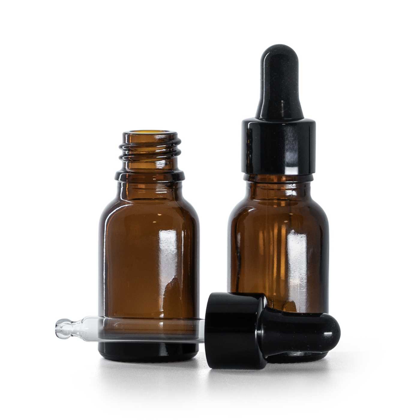 Hnědá skleněná lahvička s lesklou černou pipetou, 15 ml