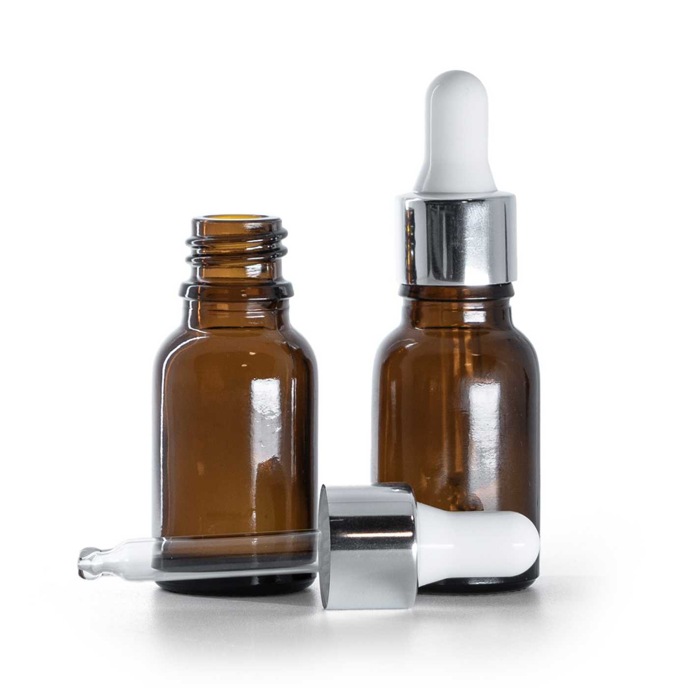 Hnědá skleněná lahvička s lesklou stříbrnou pipetou, 15 ml