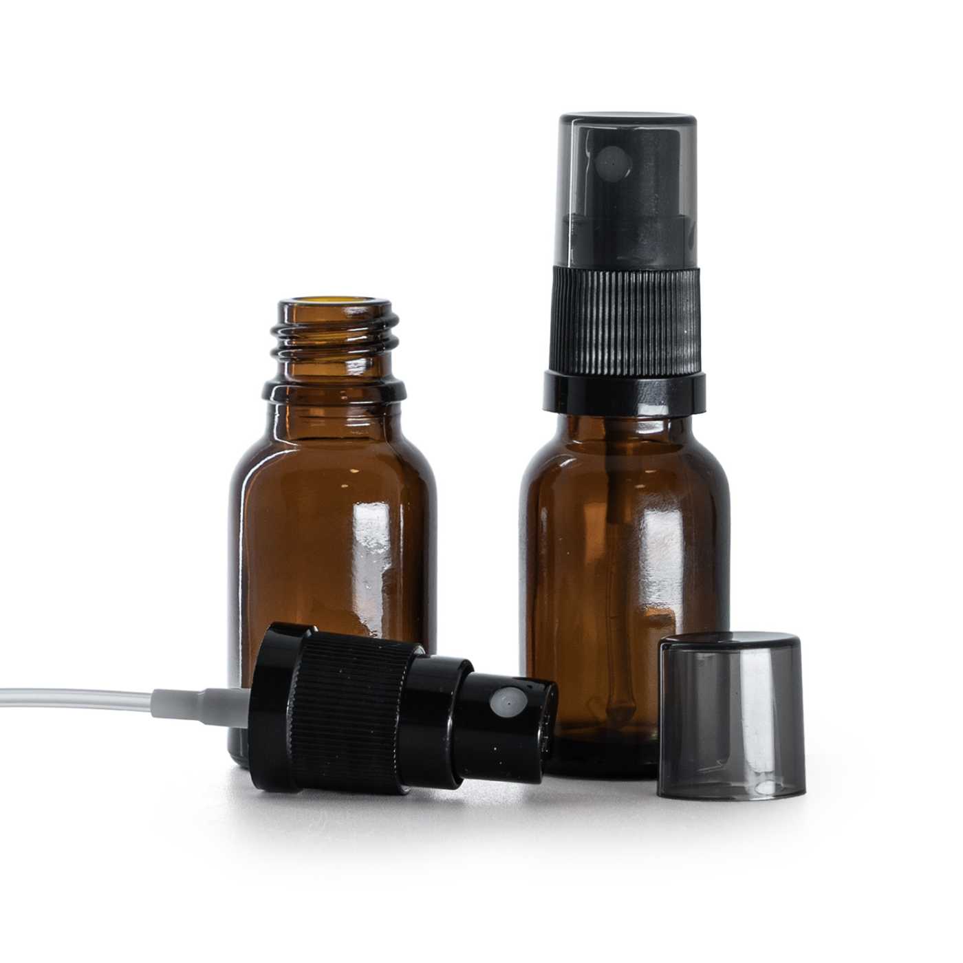 Skleněná lahvička, lékovka hnědá, černý rozprašovač, dýmový kryt, 15 ml