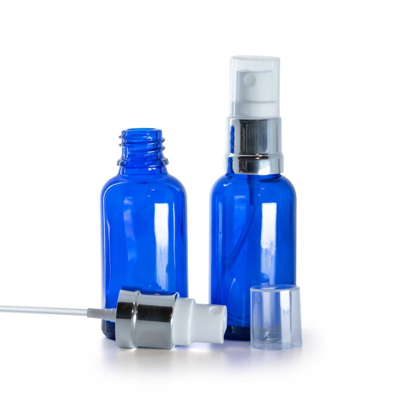 Blaue Glasflasche mit weiß-silbernem Sprühaufsatz, 30 ml