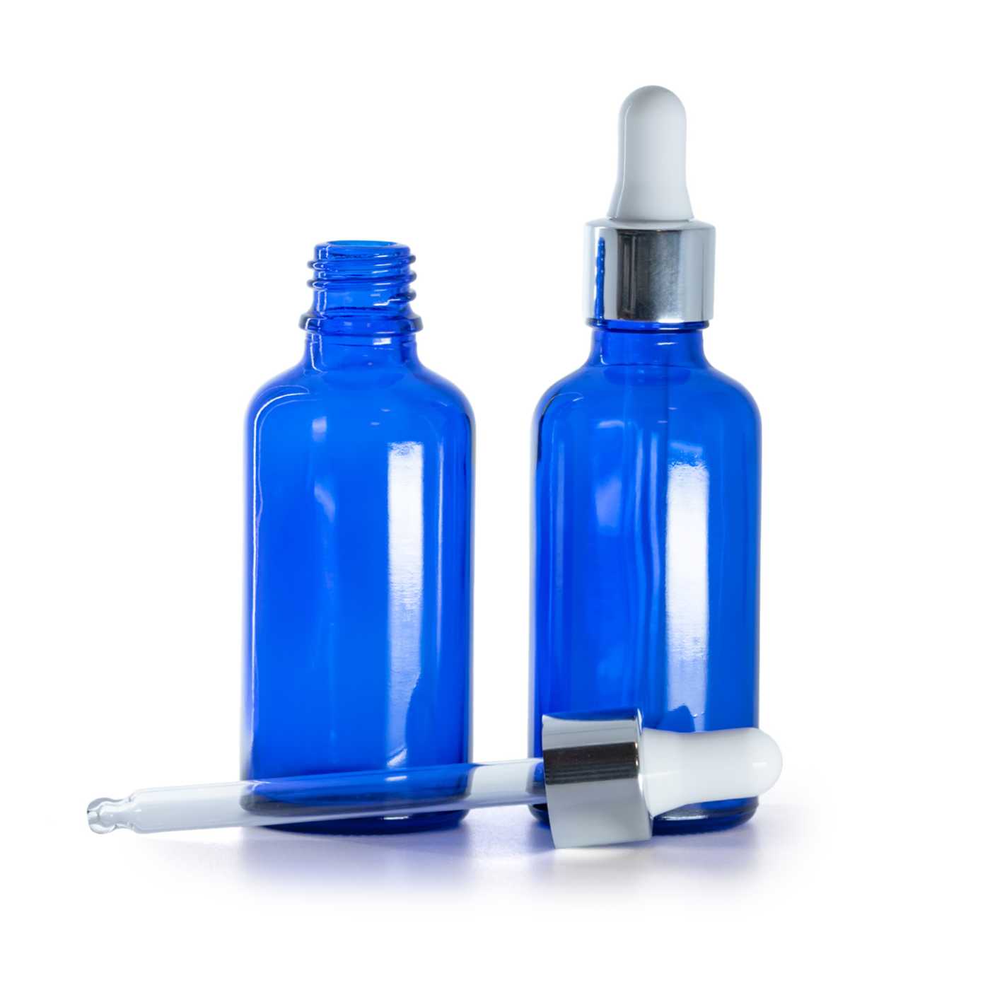 Blaue Glasflasche mit glänzender silberner Pipette, 50 ml