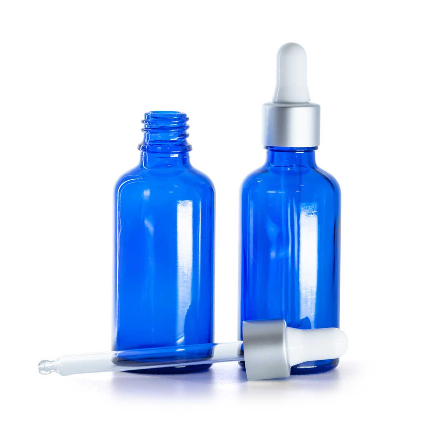 Blaue Glasflasche, matt silberner Pipettenverschluss, 50 ml