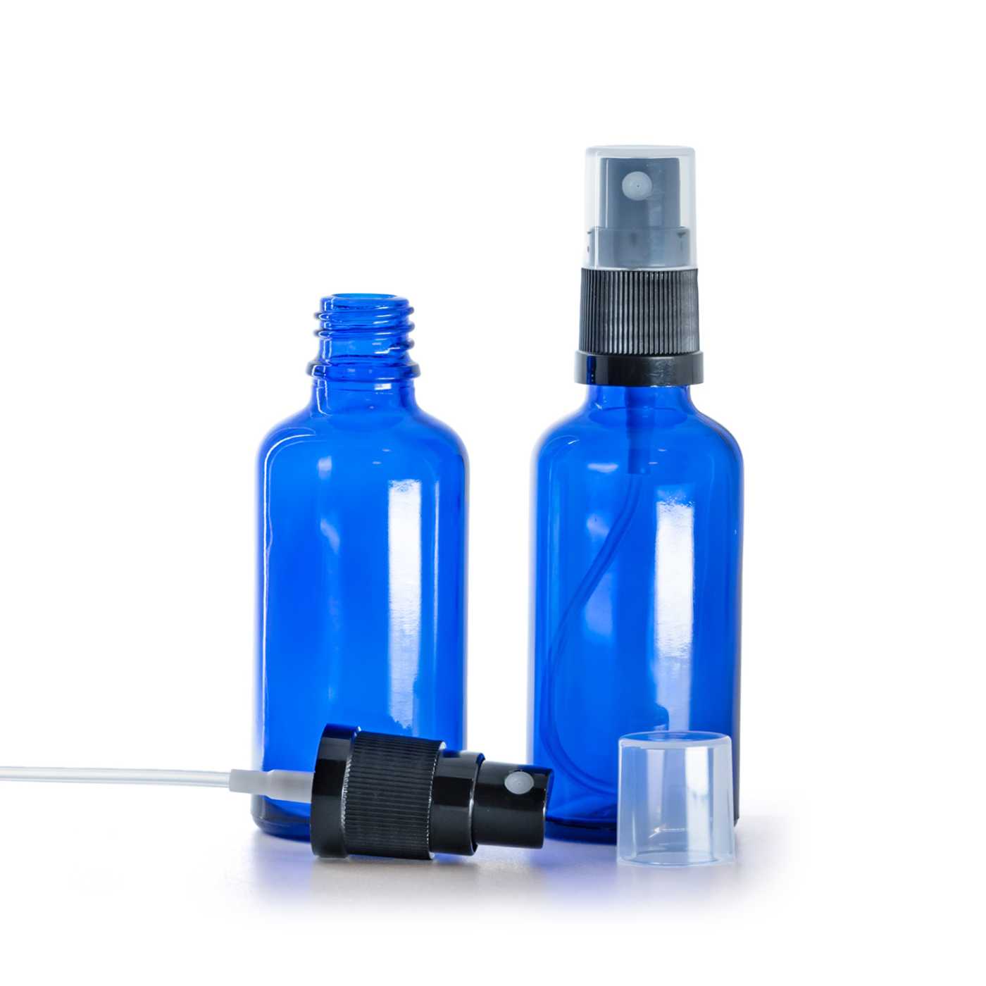 Blaue Glasflasche mit schwarzem Sprühaufsatz 50 ml