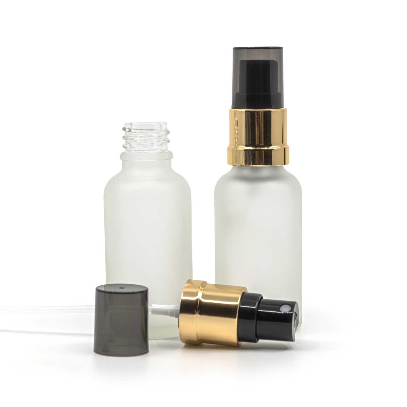Flacon en verre transparent dépoli, vaporisateur noir et or, surcapuchon fumé, 30 ml