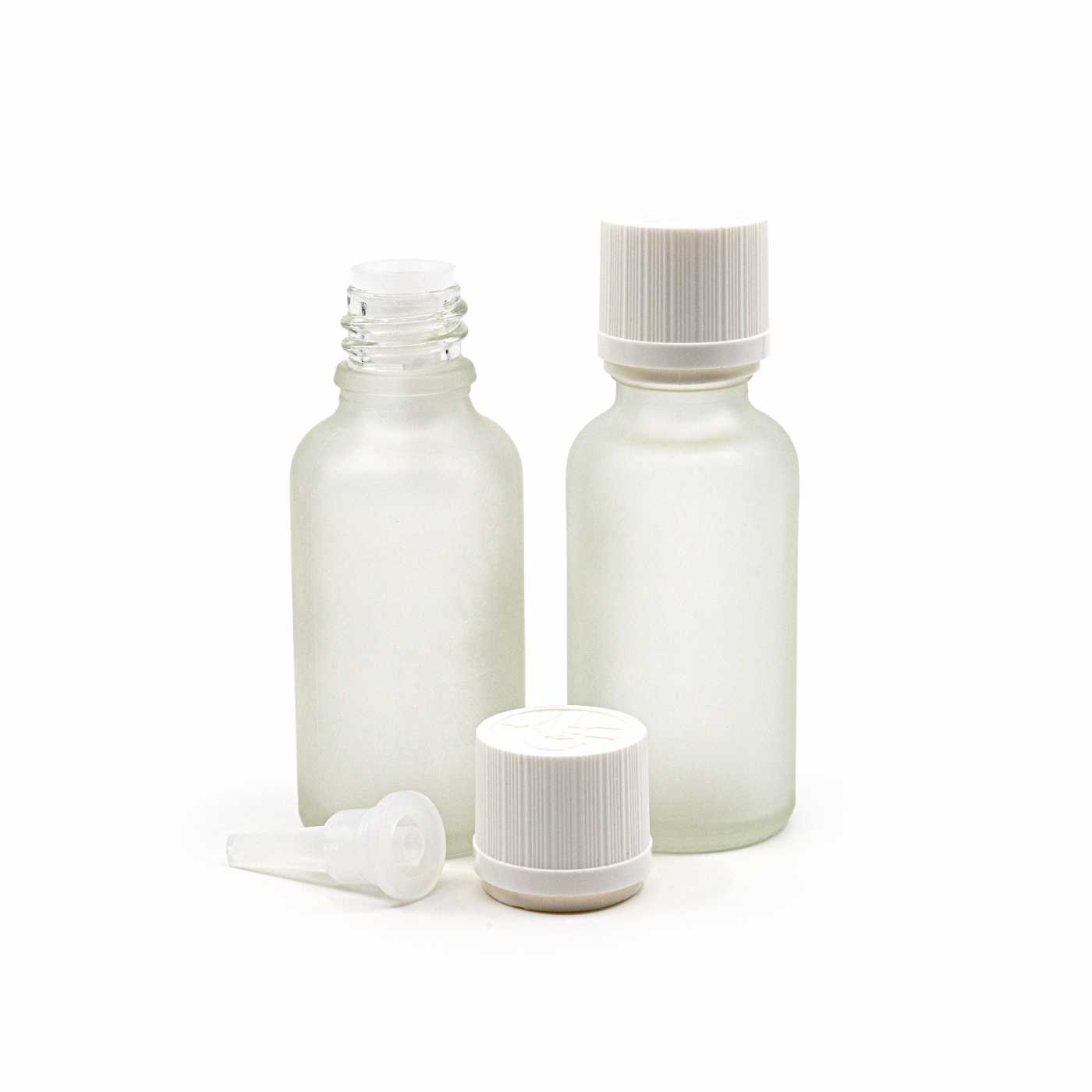 Átlátszó matt üvegpalack, fehér garanciazáras cseppentős kupakkal, 30 ml