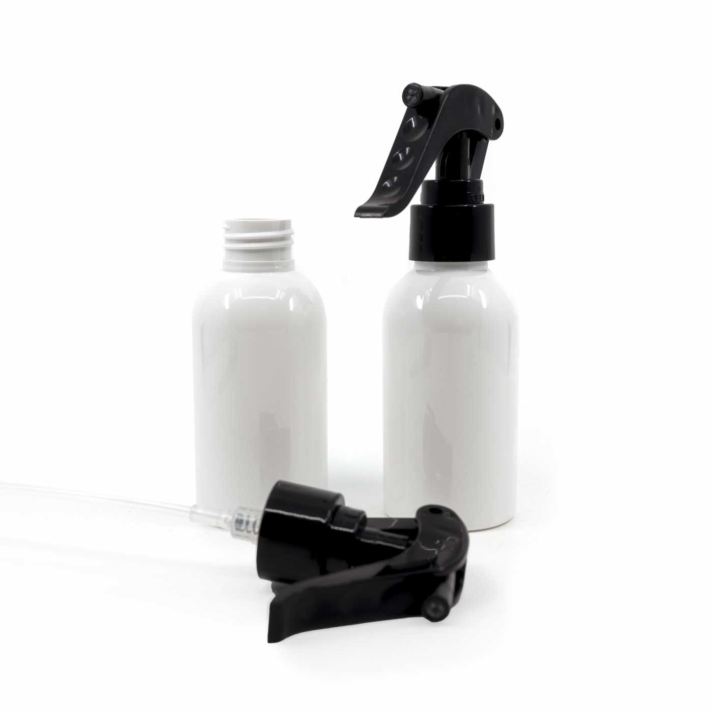 Plastová fľaša biela, čierny pákový rozprašovač, 100 ml
