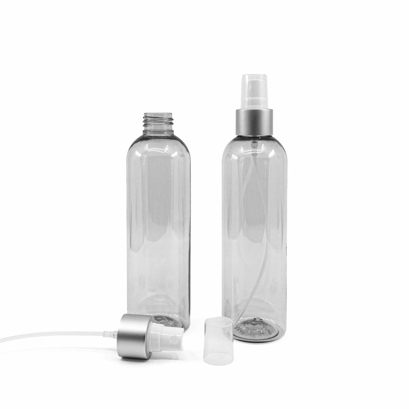 Plastová fľaša recyklovaná priehľadná, biely rozprašovač, strieborná matná obruč, 250 ml