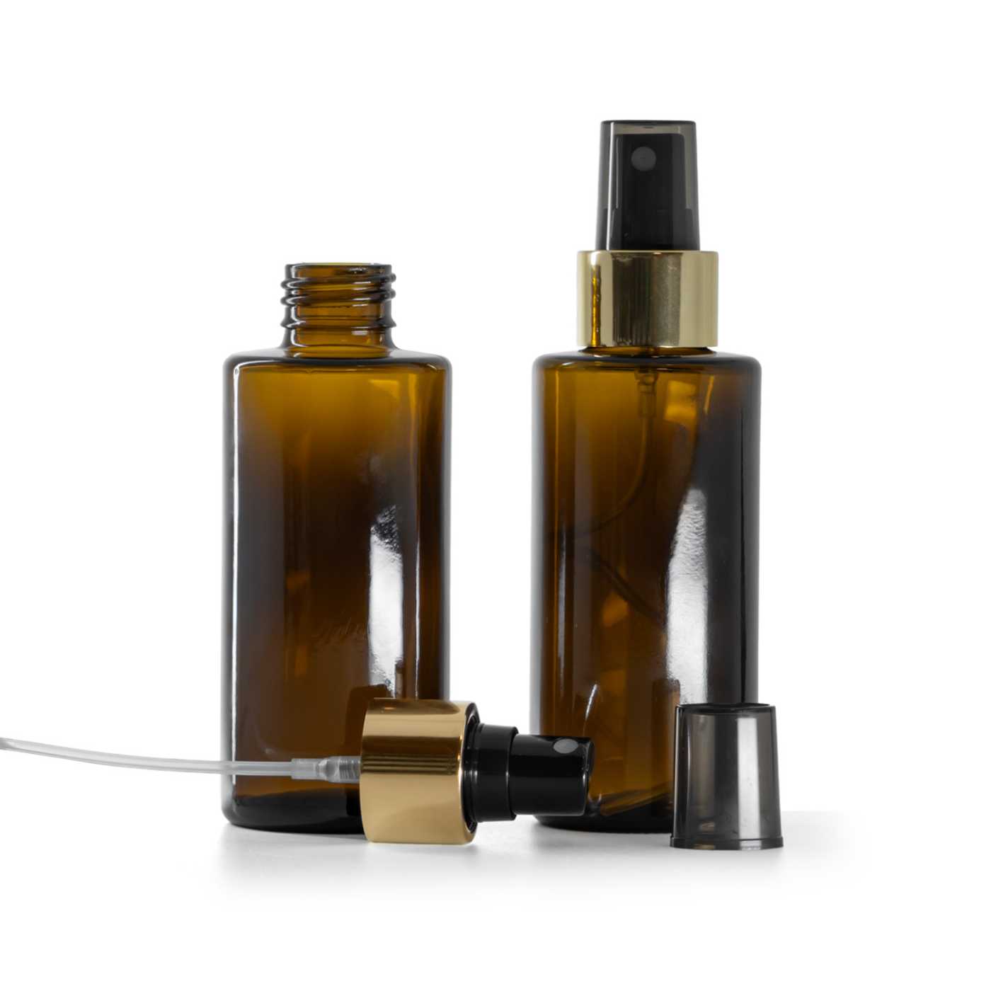 Sklenená fľaška, rovný vrch, 24 mm, čierny rozprašovač, zlatá lesklá obruč, 100 ml