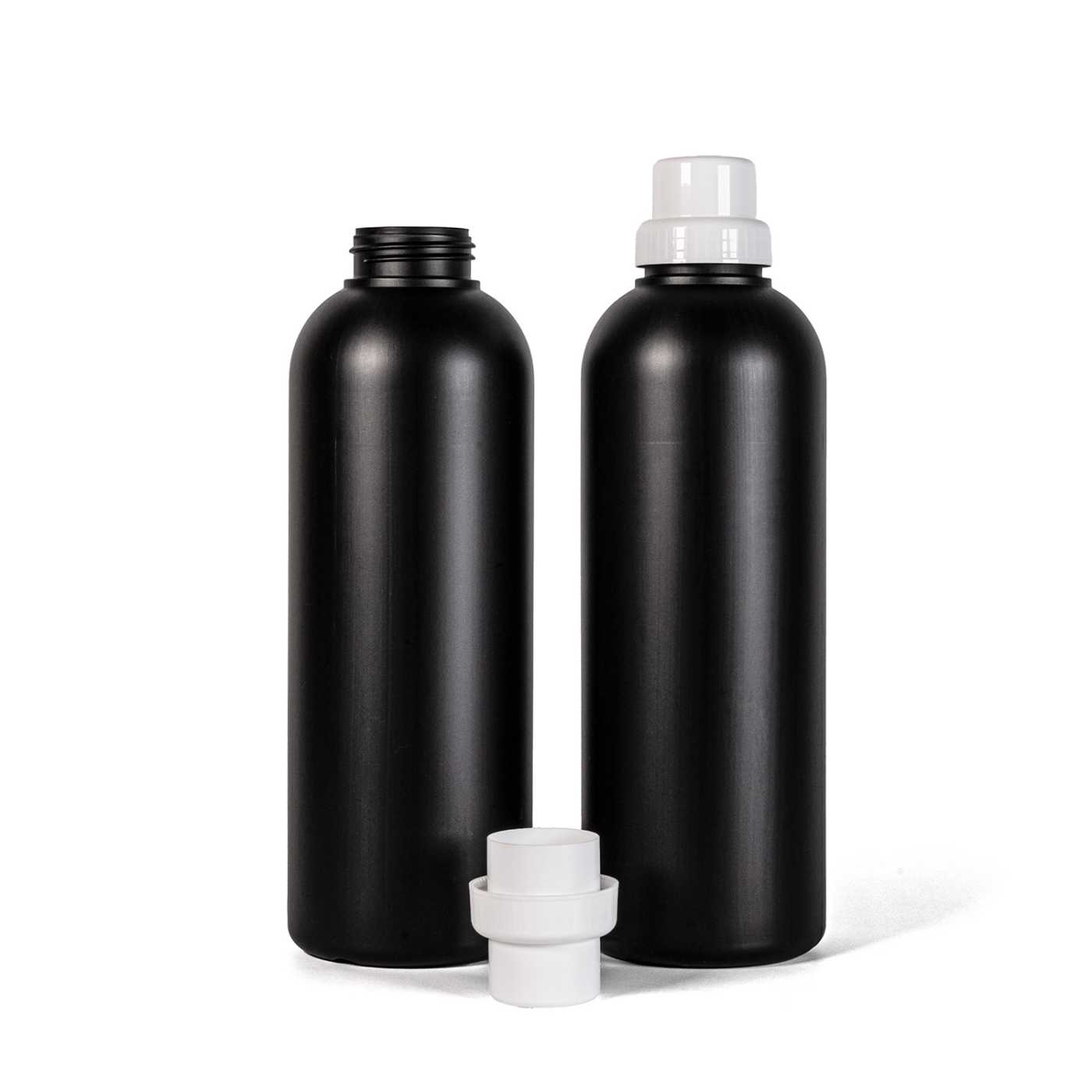 Butelka plastikowa, czarna, biała nakrętka, 1 l